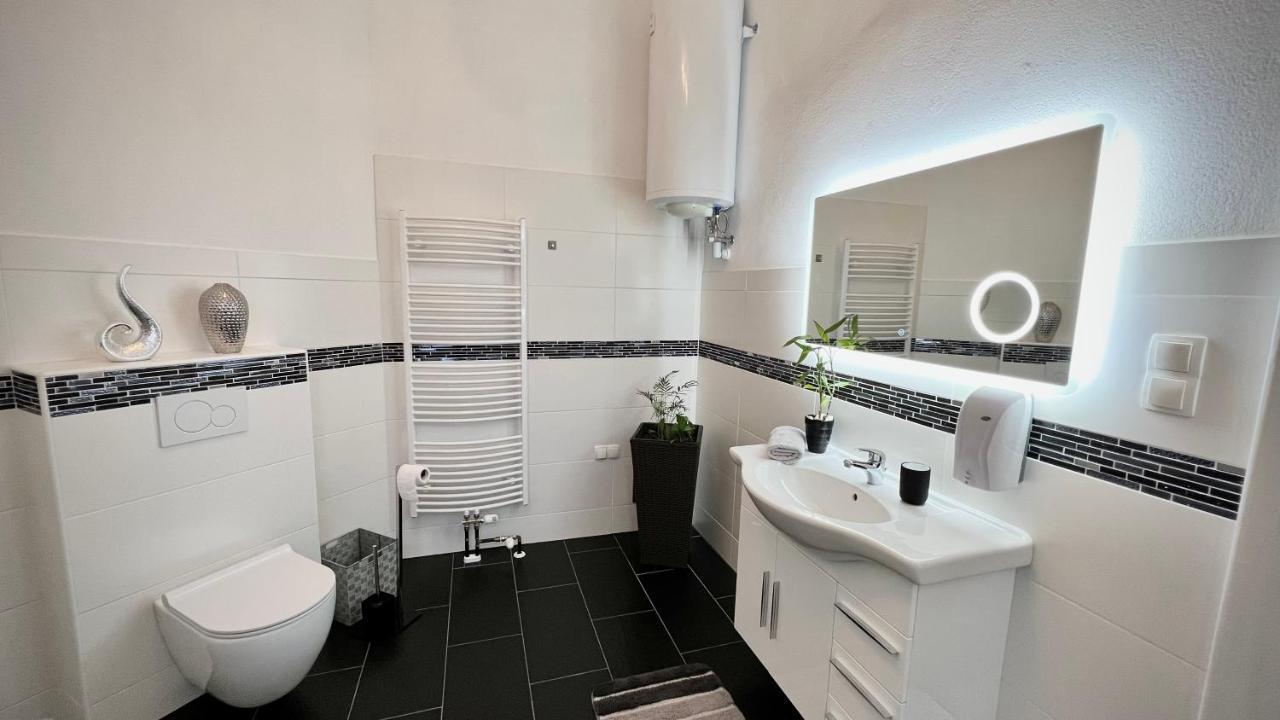 לאובן Apartment Im Gruenen מראה חיצוני תמונה