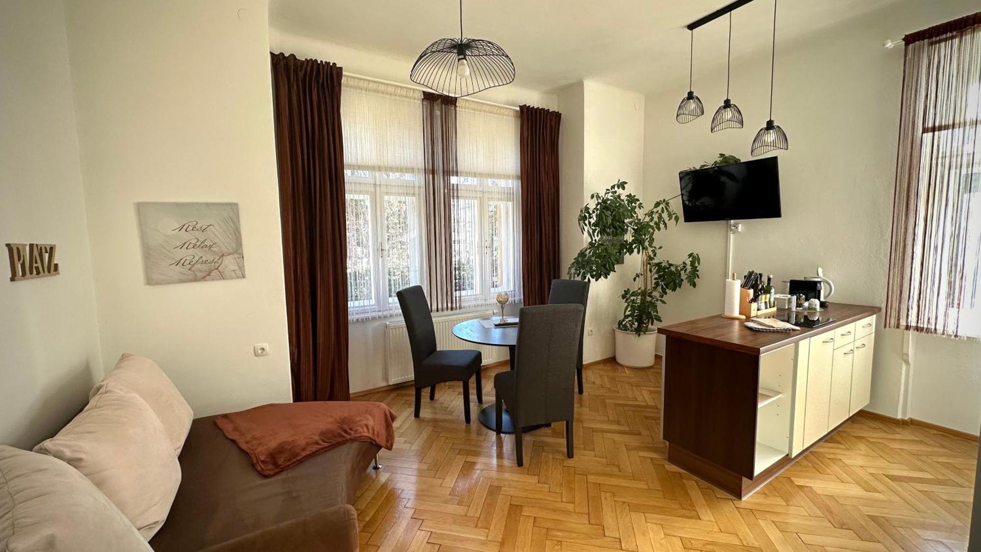 לאובן Apartment Im Gruenen מראה חיצוני תמונה
